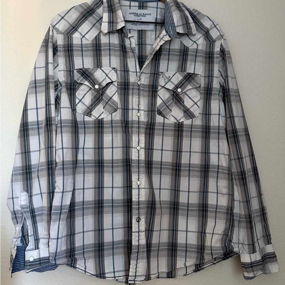 American Eagle Outfitters Gray, Blue and White Plaid Casual Shirt Men’s